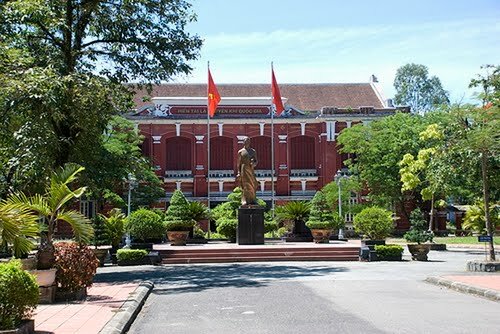 Sổ tay du lịch so tay du lich Sotaydulich Sotay Dulich Khampha Kham Pha Bui Ve voi Hue thuong Quoc hoc Hue dau an thoi gian