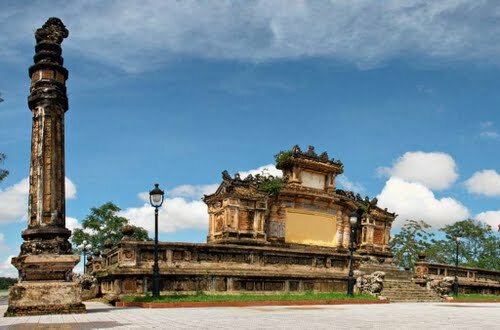 Sổ tay du lịch so tay du lich Sotaydulich Sotay Dulich Khampha Kham Pha Bui Ve voi Hue thuong Quoc hoc Hue dau an thoi gian