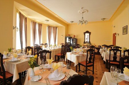 Sổ tay du lịch so tay du lich Sotaydulich Sotay Dulich Khampha Kham Pha Bui Ghe tham Lau dai cua nguoi Viet tren dat Hungary