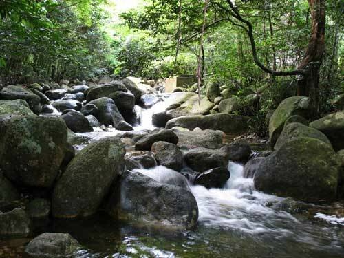 Sổ tay du lịch so tay du lich Sotaydulich Sotay Dulich Khampha Kham Pha Bui Di tim huyen thoai suoi Giai Oan