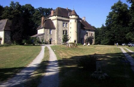Sổ tay du lịch so tay du lich Sotaydulich Sotay Dulich Khampha Kham Pha Bui Chateau de Malleret Lau dai tuyet voi 