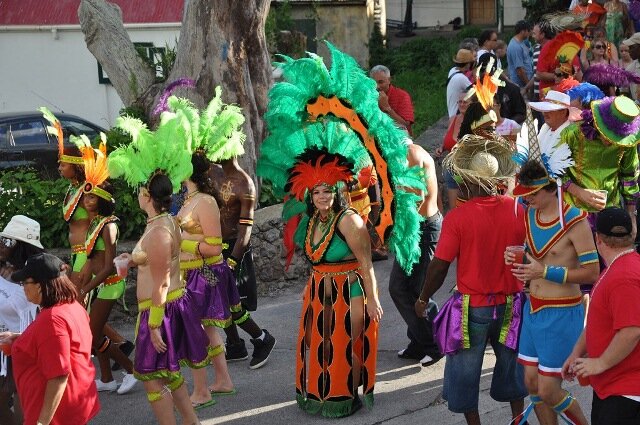 Sổ tay du lịch so tay du lich Sotaydulich Sotay Dulich Khampha Kham Pha Bui Carnival mua he o Saba
