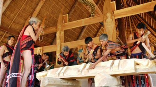 Sổ tay du lịch so tay du lich Sotaydulich Sotay Dulich Khampha Kham Pha Bui Ngoi nha tam linh cua dong bao