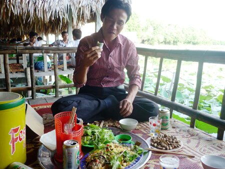 Sổ tay du lịch so tay du lich Sotaydulich Sotay Dulich Khampha Kham Pha Bui Tram Tra Loc ve dep hoang so day quyen ru