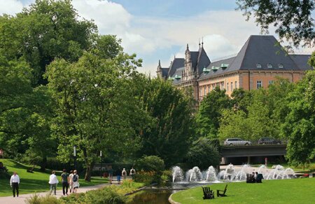 Sổ tay du lịch so tay du lich Sotaydulich Sotay Dulich Khampha Kham Pha Bui Hamburg thu do xanh cua chau Au 2011