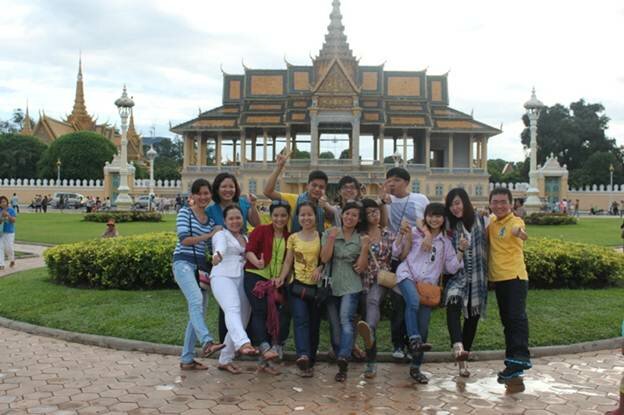 Sổ tay du lịch so tay du lich Sotaydulich Sotay Dulich Khampha Kham Pha Bui Dang trao niem vui ky niem offline bui Cambodia thang 9