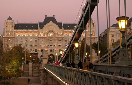 Sổ tay du lịch so tay du lich Sotaydulich Sotay Dulich Khampha Kham Pha Bui Budapest thu do hoa le