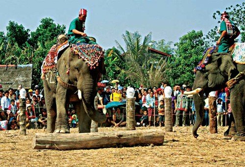 Sổ tay du lịch so tay du lich Sotaydulich Sotay Dulich Khampha Kham Pha Bui Cuoi voi dao choi Luang Prabang