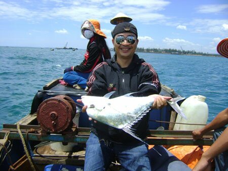 Sổ tay du lịch so tay du lich Sotaydulich Sotay Dulich Khampha Kham Pha Bui Mot ngay phuot bien thu vi cung ngu dan