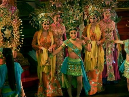 Sổ tay du lịch so tay du lich Sotaydulich Sotay Dulich Khampha Kham Pha Bui Alcazar show doc dao va goi cam