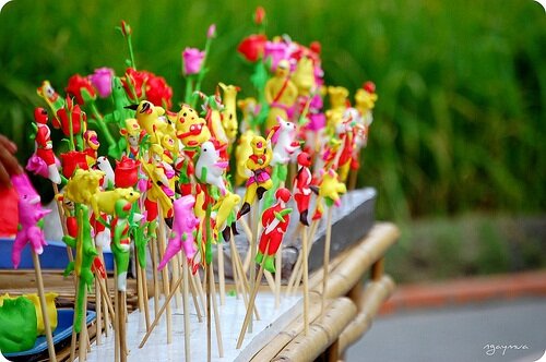 Sổ tay du lịch so tay du lich Sotaydulich Sotay Dulich Khampha Kham Pha Bui Trien lam do choi dan gian to he tai Ha Noi