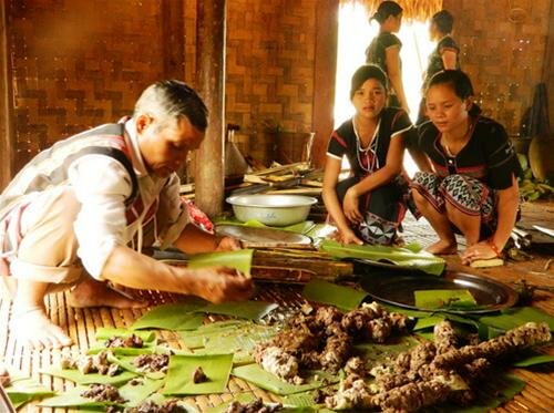 Sổ tay du lịch so tay du lich Sotaydulich Sotay Dulich Khampha Kham Pha Bui Ron rang hoi buon Pơr’ning