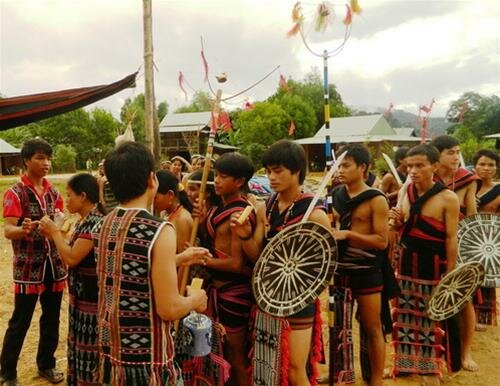 Sổ tay du lịch so tay du lich Sotaydulich Sotay Dulich Khampha Kham Pha Bui Ron rang hoi buon Pơr’ning