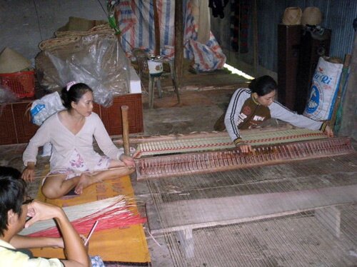 Sổ tay du lịch so tay du lich Sotaydulich Sotay Dulich Khampha Kham Pha Bui Ve tham lang chieu Dinh Yen