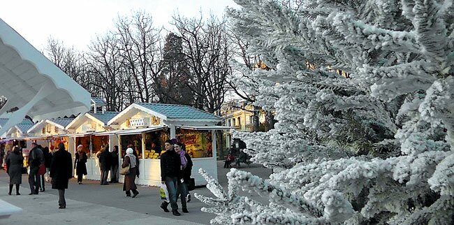 Sổ tay du lịch so tay du lich Sotaydulich Sotay Dulich Khampha Kham Pha Bui Don Noel o dai lo Champs Elysées