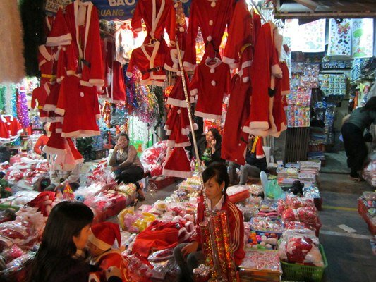 Sổ tay du lịch so tay du lich Sotaydulich Sotay Dulich Khampha Kham Pha Bui Ha No nhon nhip khong khi Noel