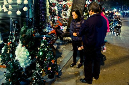 Sổ tay du lịch so tay du lich Sotaydulich Sotay Dulich Khampha Kham Pha Bui Pho co Ha Noi nhon nhip khong khi noel