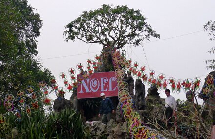 Sổ tay du lịch so tay du lich Sotaydulich Sotay Dulich Khampha Kham Pha Bui Nha tho da Phat Diem truoc ngay Giang sinh