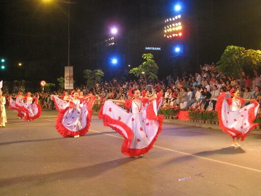 Sổ tay du lịch so tay du lich Sotaydulich Sotay Dulich Khampha Kham Pha Bui Nhung diem don tet duong lich thu vi