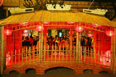 Sổ tay du lịch so tay du lich Sotaydulich Sotay Dulich Khampha Kham Pha Bui Khai mac le hoi hoa ho guom sac hoa xuan hoa voi long nguoi