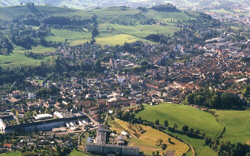 Sổ tay du lịch so tay du lich Sotaydulich Sotay Dulich Khampha Kham Pha Bui Vong quanh nuoc Phap Tour de France hien dai co kinh Aurillac