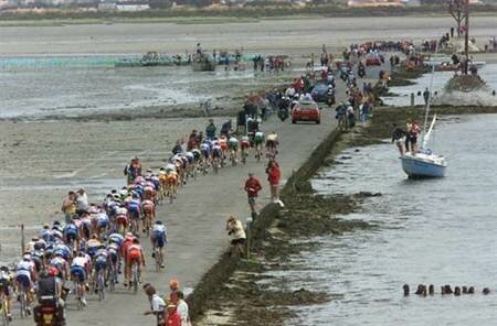 Sổ tay du lịch so tay du lich Sotaydulich Sotay Dulich Khampha Kham Pha Bui Vong quanh nuoc Phap Tour de France Kham pha net dac biet o Passage du Gois