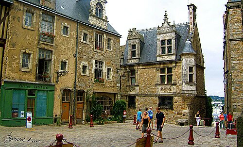 Sổ tay du lịch so tay du lich Sotaydulich Sotay Dulich Khampha Kham Pha Bui Vong quanh nuoc Phap Tour de France Le Mans Thanh pho cua bo mon dua xe 