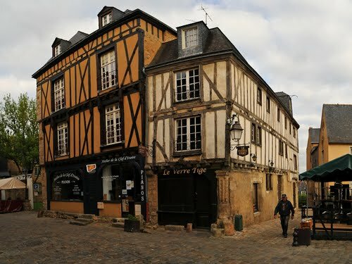 Sổ tay du lịch so tay du lich Sotaydulich Sotay Dulich Khampha Kham Pha Bui Vong quanh nuoc Phap Tour de France Le Mans Thanh pho cua bo mon dua xe 