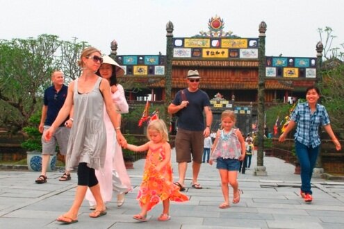 Sổ tay du lịch so tay du lich Sotaydulich Sotay Dulich Khampha Kham Pha Bui Mien phi ve tham quan di tich Hue trong 3 ngay tet