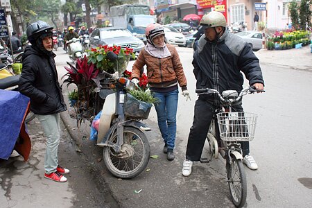 Sổ tay du lịch so tay du lich Sotaydulich Sotay Dulich Khampha Kham Pha Bui Du xuan cho phoen giua Ha Noi