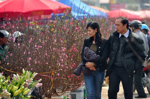Sổ tay du lịch so tay du lich Sotaydulich Sotay Dulich Khampha Kham Pha Bui Khong khi tet tran ngap cho hoa Ha Noi