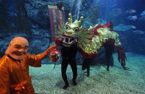 Sổ tay du lịch so tay du lich Sotaydulich Sotay Dulich Khampha Kham Pha Bui Chau A ron rang don Tet Nguoi dan A chau tung bung don Tet con rong