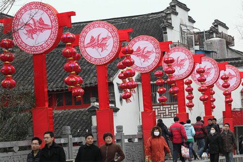 Sổ tay du lịch so tay du lich Sotaydulich Sotay Dulich Khampha Kham Pha Bui Chau A ron rang don Tet Nguoi dan A chau tung bung don Tet con rong