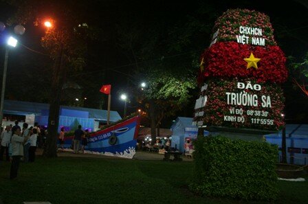 Sổ tay du lịch so tay du lich Sotaydulich Sotay Dulich Khampha Kham Pha Bui Khai hoi hoa Xuan 2012 don nam rong