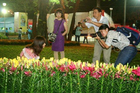 Sổ tay du lịch so tay du lich Sotaydulich Sotay Dulich Khampha Kham Pha Bui Khai hoi hoa Xuan 2012 don nam rong
