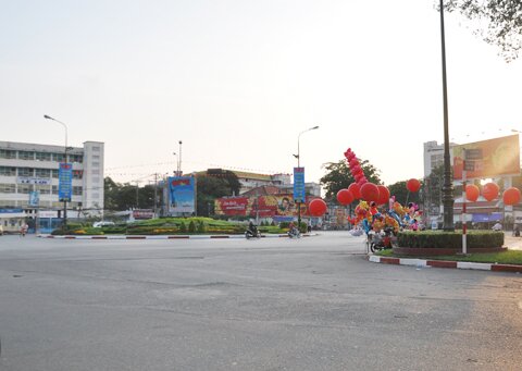 Sổ tay du lịch so tay du lich Sotaydulich Sotay Dulich Khampha Kham Pha Bui Pho phuong vang ve net rieng cua cac thanh pho lon dau nam moi