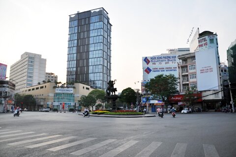 Sổ tay du lịch so tay du lich Sotaydulich Sotay Dulich Khampha Kham Pha Bui Pho phuong vang ve net rieng cua cac thanh pho lon dau nam moi