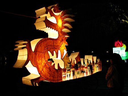 Sổ tay du lịch so tay du lich Sotaydulich Sotay Dulich Khampha Kham Pha Bui Ruc ro den long trong dem giao thua