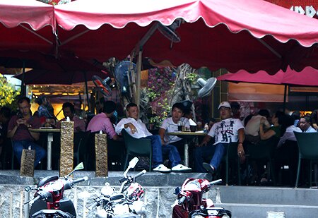 Sổ tay du lịch so tay du lich Sotaydulich Sotay Dulich Khampha Kham Pha Bui Cafe Sai Gon ngay dau nam