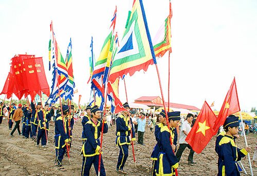 Sổ tay du lịch so tay du lich Sotaydulich Sotay Dulich Khampha Kham Pha Bui Tung bung le hoi Nghinh Ong o Bac Lieu