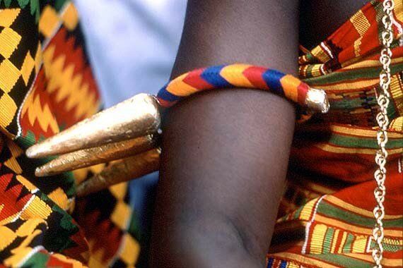 Sổ tay du lịch so tay du lich Sotaydulich Sotay Dulich Khampha Kham Pha Bui Den Ghana tiep xuc voi bo lac dat vang tren nguoi
