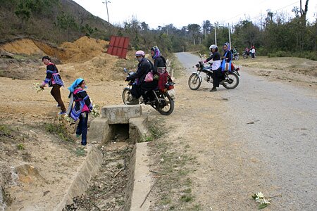 Sổ tay du lịch so tay du lich Sotaydulich Sotay Dulich Khampha Kham Pha Bui Khung canh lang man hap dan o Y Ty
