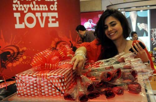 Sổ tay du lịch so tay du lich Sotaydulich Sotay Dulich Khampha Kham Pha Bui Khong khi Valentine ron rang khap the gioi