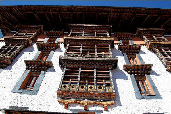 Sổ tay du lịch so tay du lich Sotaydulich Sotay Dulich Khampha Kham Pha Bui Paro Dzong doa hoa giua dai ngan Bhutan