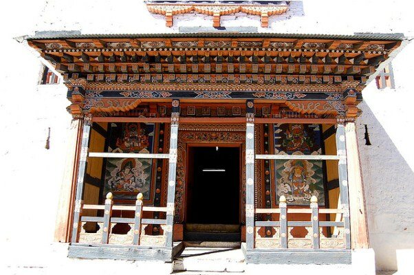 Sổ tay du lịch so tay du lich Sotaydulich Sotay Dulich Khampha Kham Pha Bui Paro Dzong doa hoa giua dai ngan Bhutan