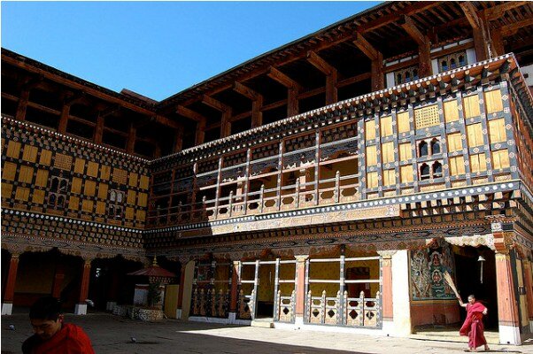 Sổ tay du lịch so tay du lich Sotaydulich Sotay Dulich Khampha Kham Pha Bui Paro Dzong doa hoa giua dai ngan Bhutan