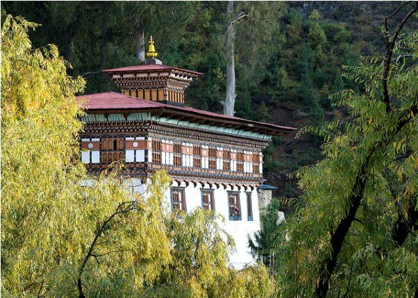 Sổ tay du lịch so tay du lich Sotaydulich Sotay Dulich Khampha Kham Pha Bui Paro Dzong doa hoa giua dai ngan Bhutan