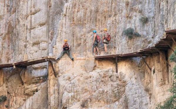 Sổ tay du lịch so tay du lich Sotaydulich Sotay Dulich Khampha Kham Pha Bui El Caminito del Rey con duong hiem tro nhat the gioi