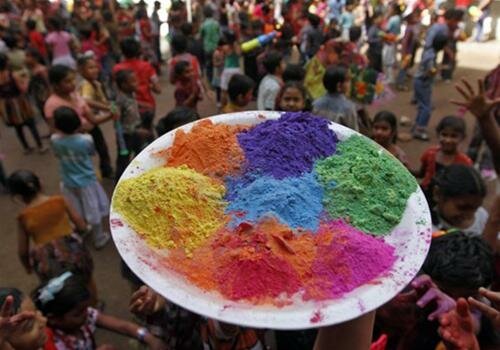 Sổ tay du lịch so tay du lich Sotaydulich Sotay Dulich Khampha Kham Pha Bui Le hoi Holi ruc ro sac mau o An Do