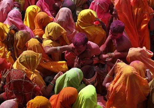 Sổ tay du lịch so tay du lich Sotaydulich Sotay Dulich Khampha Kham Pha Bui Le hoi Holi ruc ro sac mau o An Do